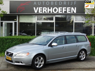 Volvo V70 2.0T R-Edition - AUTOMAAT - STOEL VERW - CRUISE / CLIMATE CONTR - TREKHAAK - R DESIGN !!