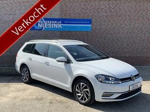 Volkswagen GOLF Variant 1.0 TSI SOUND