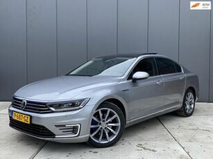 Volkswagen PASSAT 1.4 TSI GTE Highline Panoramadak / Active Info / Discovery Pro