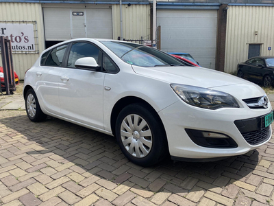 Opel Astra 1.6 Turbo Edition