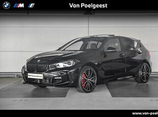 BMW 1-SERIE 118i High Executive | Model M Sport | Glazen panoramadak | Stuurwielrand verwarmd