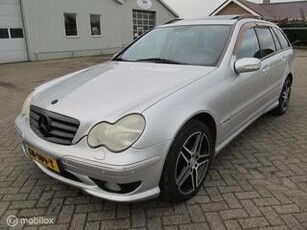 Mercedes-Benz C-KLASSE Combi 320 Avantgarde