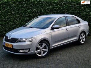 Skoda RAPID 1.2 TSI Greentech Ambition / Navigatie / Bluetooth / Stoelverwarming / Parkeersensor / 17 inch velgen lichtmetaal