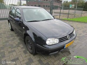 Volkswagen GOLF 1.6