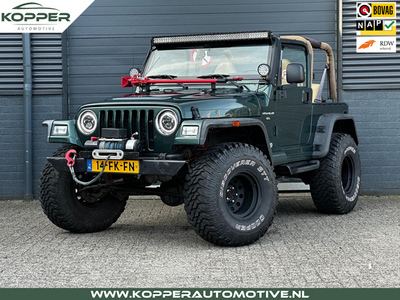 Jeep Wrangler 4.0i Hardtop / 35'' / LED / Hi-jack / Liftkit / Lier