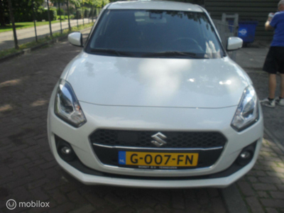 Suzuki Swift 1.0 Stijl