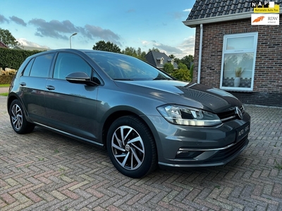 Volkswagen Golf Benzine