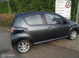 Toyota AYGO 1.0-12V Dynamic Navigator met airco