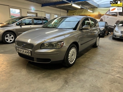 Volvo V50 1.8 LEES ADVERTENTIE