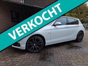 BMW 1-serie 118d Executive Sport-Line 150PK Apple Carplay / Trekhaak / Navigatie / Camera / Led Verlichting