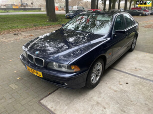 BMW 5-serie 525i Executive LPG CLIMA CRUISE TREKHAAK NAP LM VELGEN