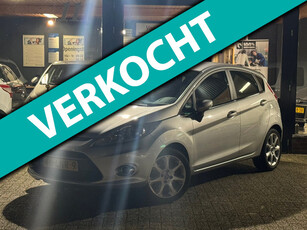 Ford Fiesta 1.25 Titanium 5 deurs 82PK! Cruise l PDC l Airco ECC l Trekhaak l Elek pakket l MTF-stuur! NIEUWSTAAT l Goed onderhoud