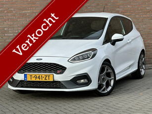 Ford Fiesta 1.5 EcoBoost ST-3 200+PK - Recaro - Carbon - Led Koplampen