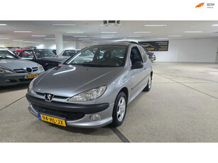 Peugeot 206 1.4 XS 120.000dkm! Nap. Nieuwe distributieriem