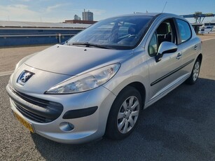 Peugeot 207 1.4-16V XT