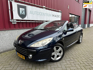 Peugeot 307 CC 2.0-16V // Leer // PDC // Navi // Clima //