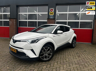 Toyota C-HR 1.8 Hybrid Dynamic, trekhaak , parkeersens, Navigatie