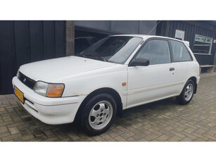 Toyota Starlet 1.3 SI E2 *GERESERVEERD*