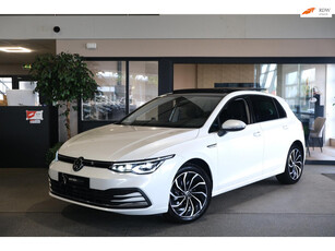 Volkswagen Golf 8 1.5 eTSI 150PK DSG Pano Led IQ Navi Virtual