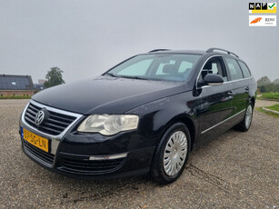 Volkswagen Passat Variant 2.0 FSI Comfortline 1 e eigenaar nap apk trekhaak inruil mog!!!