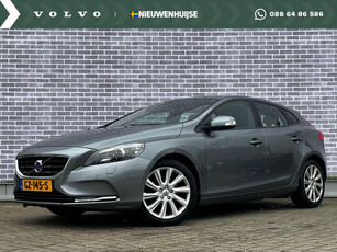 Volvo V40 1.6 T2 Momentum | Bi-xenon koplampen adaptief | Trekhaak | Stoelverwarming | Navigatie | Parkeersensoren achter | Cruise control |