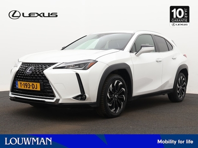 Lexus UX Benzine