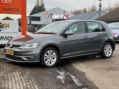 Volkswagen Golf Benzine