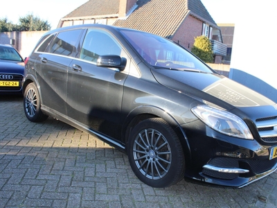 MERCEDES B-KLASSE 250 e Lease Edition LEER / NAVIGATIE / CAMERA / LM