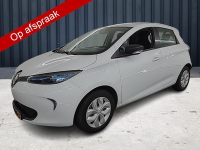 RENAULT ZOE R90 Life 41 kWh (93PK), (Subsidie Mogelijk) (Koopaccu) 1ste-Eigenaar, Keurig-Onderh., Navigatie, Parkeersensoren, Cruise-Control, Airco/Climate-Control, Privacy-Glas, NL-Auto