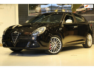 Alfa Romeo Giulietta 1.4 T Distinctive - LEER - LED - XENON - DISTRIBUTIERIEM V.V