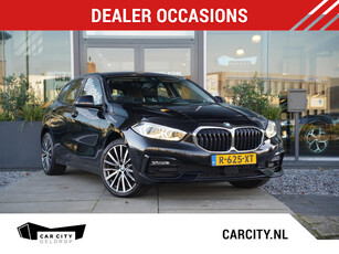 BMW 1-serie 118i Introduction Edition / Ambient / Camera / HIFI / Leder / 18 inch / Stoelverwarming