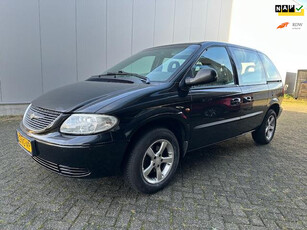 Chrysler Voyager 2.4i SE 7P AIRCO BJ 9-2003 APK 12-2025