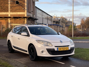 Renault Mégane Estate 1.4 TCe Expression | Navigatie Carplay | LM Velgen | APK 8-2025 | Achteruitrijcamera | Parkeersensoren