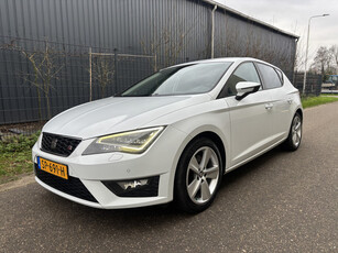 SEAT Leon 1.8 TSI FR Business / NAVI / CRUISE / STOELVERWARMING / 143dkm!