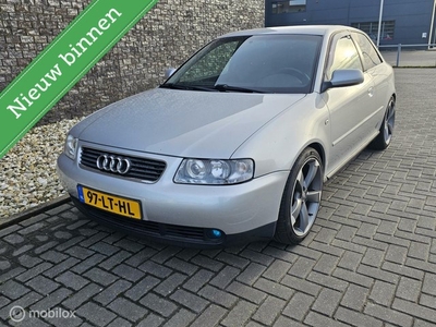 Audi A3 1.6 Attraction Airco, Cruise , Trekhaak, 3 Sleutels