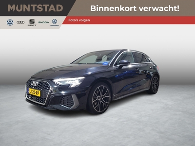 AUDI A3 Sportback 30 TFSI S edition | Panoramadak | LED | Parkeerassistent | Sportstoelen | Camera | Apple CarPlay |