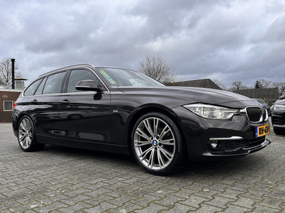 BMW 3 Serie Touring 320d EDE Corporate-Lease High-Executive Luxury-Line Aut. *NAVI-FULLMAP | FULL-LED | DAKOTA-VOLLEDER | HIFI-SOUND | ECC | PDC | CRUISE | SPORT-SEATS | 19