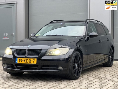 BMW 3-serie Touring 325i High Executive * Automaat *