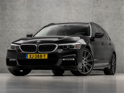 BMW 5 Serie Touring 520i High Executive M-Sport 184Pk Automaat (GROOT NAVI, DEALER ONDERHOUDEN, CAMERA, DIGITALE COCKPIT, STOELVERWARMING, ELEK SPORTSTOELEN, ALCANTARA, GETINT GLAS, KEYLESS, SPORTSTUUR, ZWART HEMEL, NIEUWSTAAT)