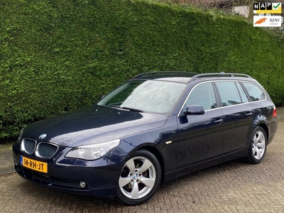 BMW 5-serie Touring 523i AUTOMAAT/LEER/PDC V+A/NAVI/1e EIGNR