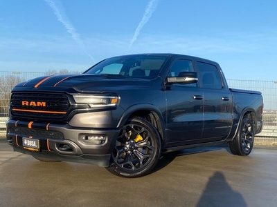 Dodge Ram 1500 Limited Night 5.7 Crew Cab Lederen bekleding