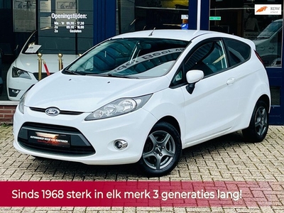 Ford Fiesta 1.25 Titanium 82PK! Airco l Stoelverwarming l