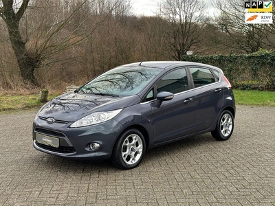 Ford Fiesta 1.25 Titanium 82pk! PDC I CLIMA I UNIEKE KLEUR