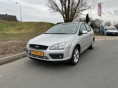 Ford Focus 1.6-16V Trend 5drs Airco LM velgen Navi