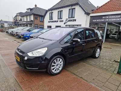 Ford S-Max 2.0 Titanium 5p. Navigatie, Climate