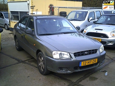 Hyundai Accent 1.5i LS st bekr airco nap apk