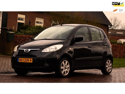 Hyundai I10 1.25i Dynamic Cool MET AIRCO EN MEER!