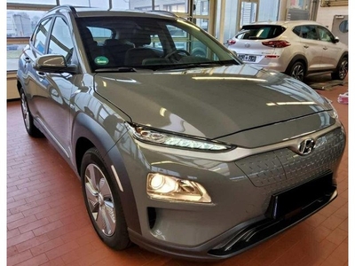 Hyundai Kona EV Comfort 39 kWh l € 17.690 na sub l 7.151 km