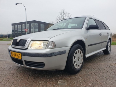 Škoda Octavia 1.9 SDI VAN, Grijs kenteken, Airco (bj 2001)