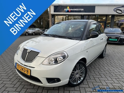 Lancia Ypsilon 1.2 Platino Two-Tone